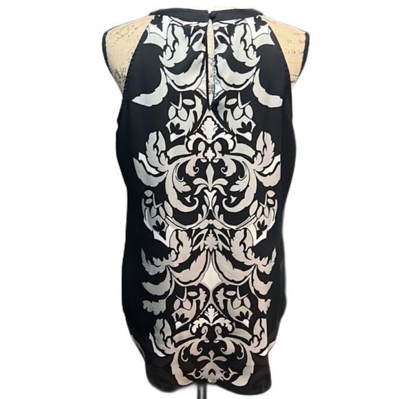 NY&C Statement Hi-Lo Blouse - Picture 3 of 5